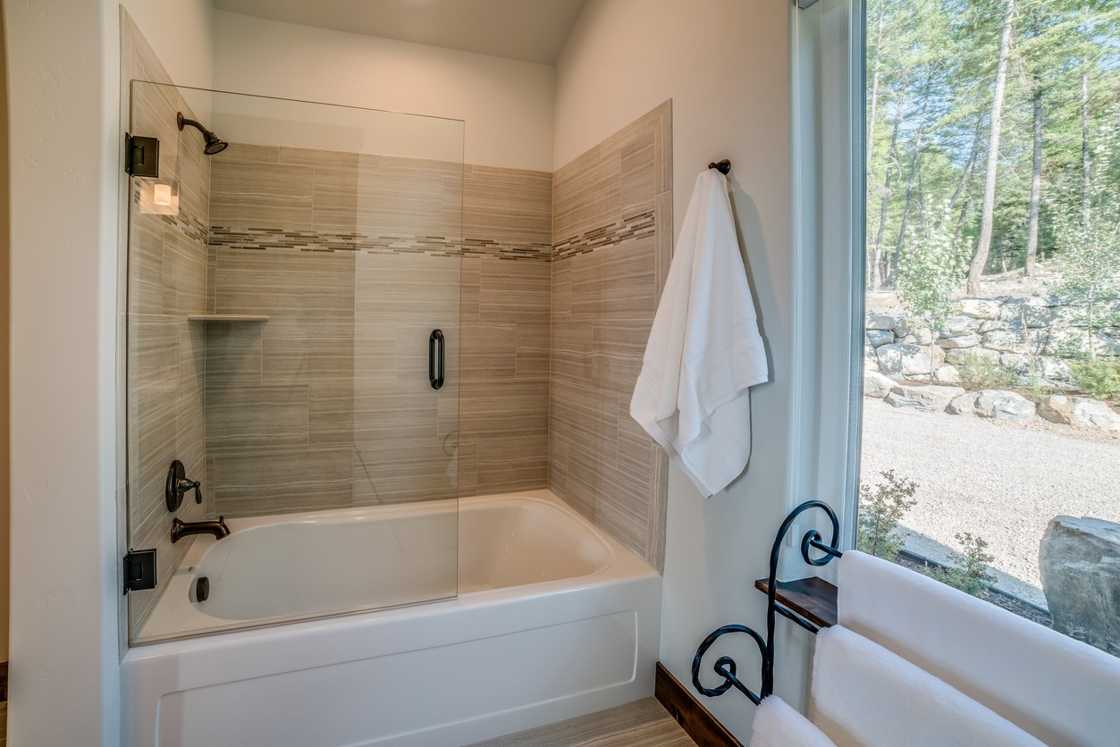 Shower & Tub Installation in Ocean Shores
